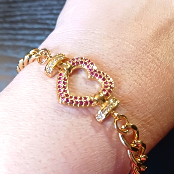 Ruby Heart Bracelet - Picture 1 of 3